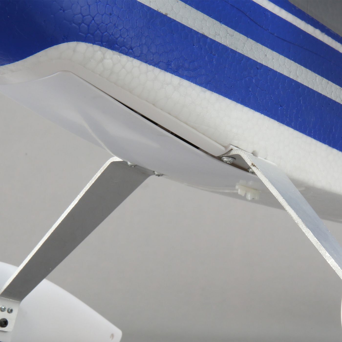 valiant rc plane