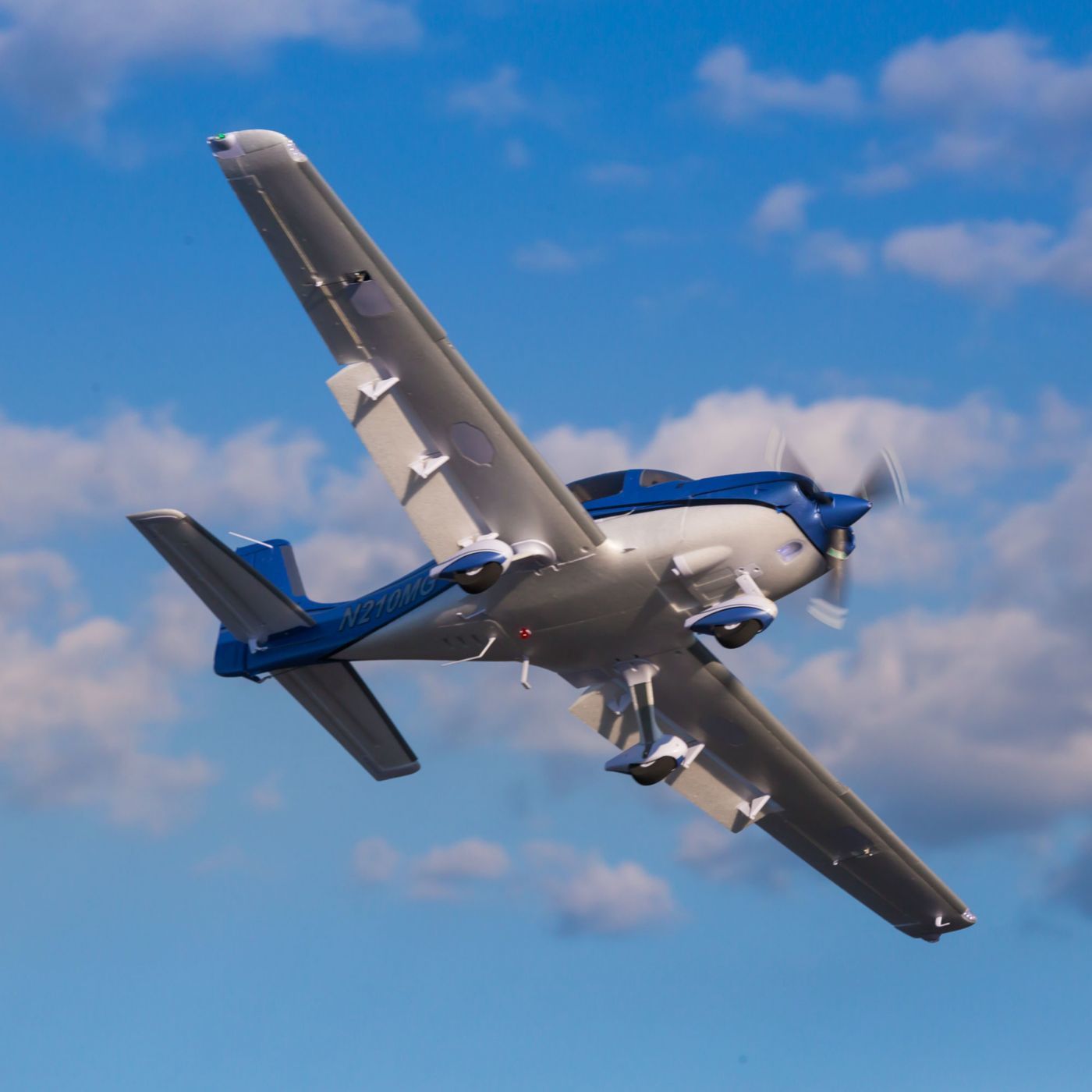 cirrus sr22 rc plane