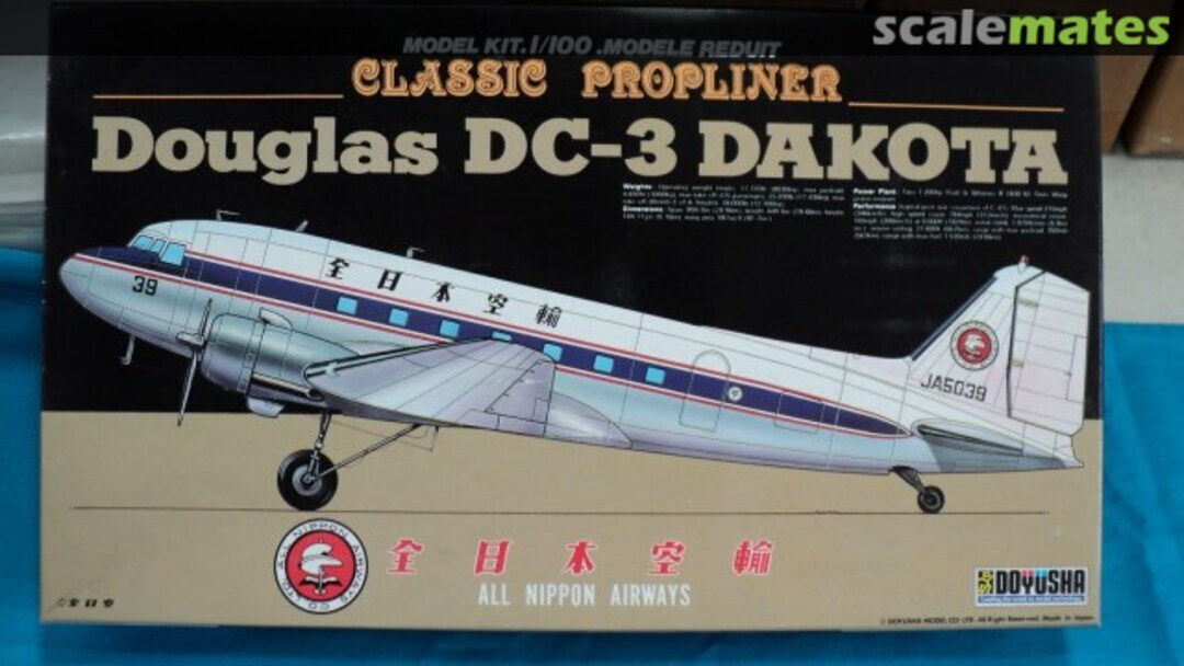 Doyusha 1/100 Douglas DC3 Dakota ANA Plastic Model Kit