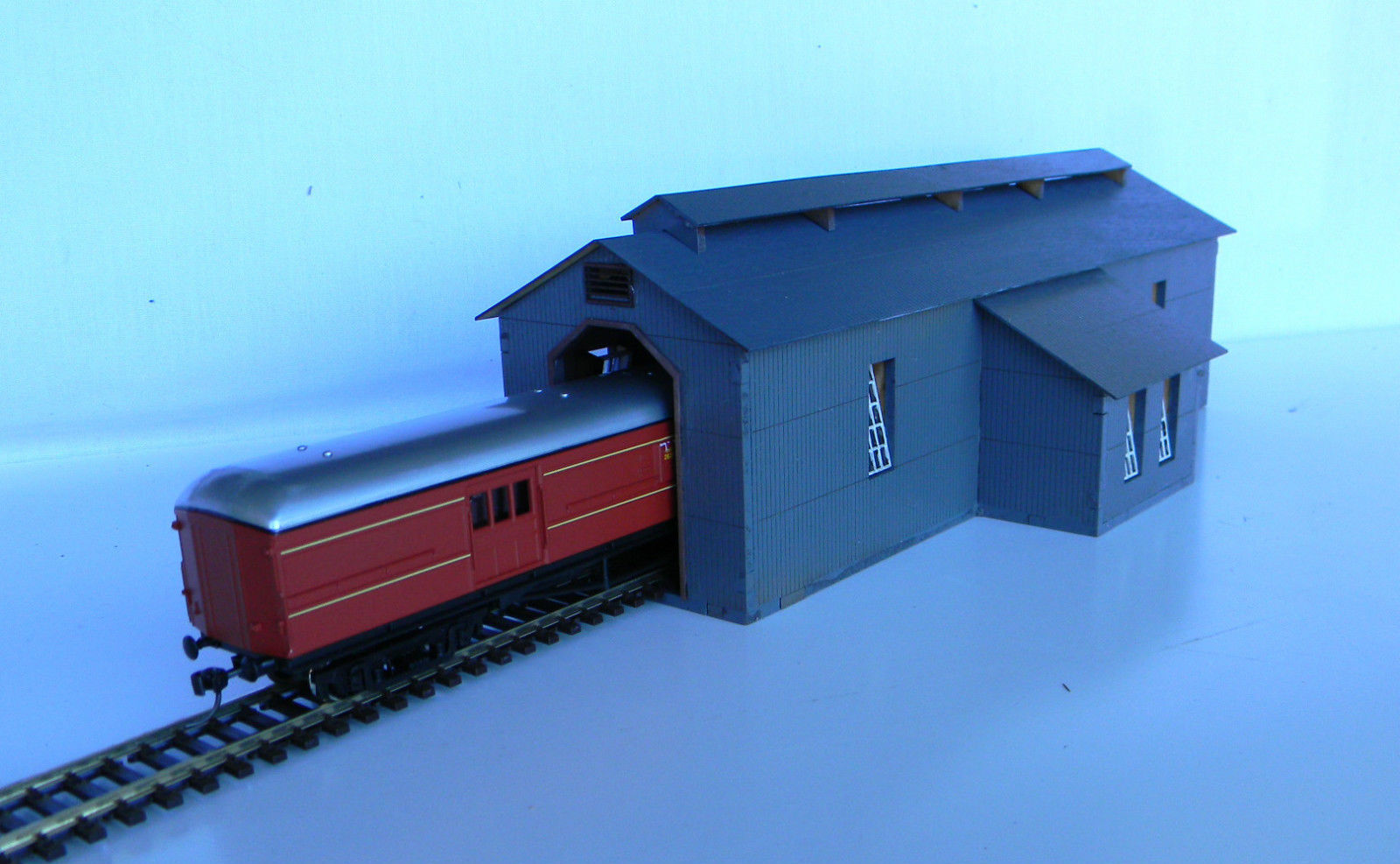 Walker Models 1/160 N Loco Shed from Victoria