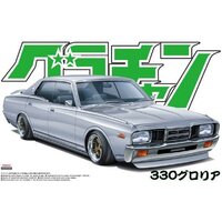 Aoshima 1/24 Gloria 4Dr HT 2000 SGL-E (Nissan) Plastic Model Kit