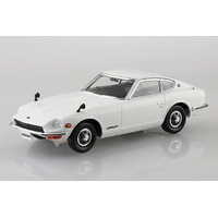 Aoshima 1/32 Nissan S30 Fairlady Z (White) Plastic Model Kit
