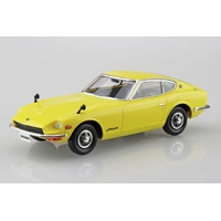 Aoshima 1/32 Nissan S30 Fairlady Z (Yellow) Plastic Model Kit
