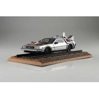 Aoshima 1/24 Time Machine From Back To The Future Part III with Railroad Plastic Model Kit