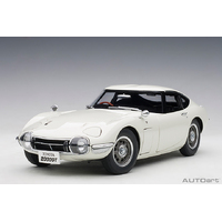 AutoArt 1/18 Toyota 2000GT (White) Composite Car