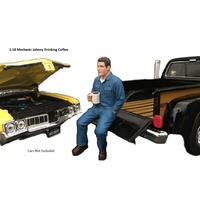 American Diorama 1/18 Johnny Drinking Coffee Mechanic Figure Accessory (Car not included)