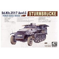 AFV Club 1/35 German Sd.Kfz.25 Ausf.C Half-Track Plastic Model Kit [AF35077]