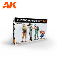 AK Interactive 1/35 Photographers (Different Eras) Plastic Model Kit