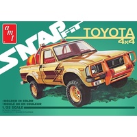 AMT 1114M 1/25 1980 Toyota Hilux SR5 Pickup (Snap) 2T Plastic Model Kit