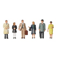 Bachmann 1960s/'70s Standing Station Passengers