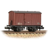 Bachmann N LNER 12T Ventilated Fruit Van Planked Ends BR Bauxite (Late) [W]
