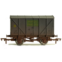 Dapol OO Banana Van Tropical Fruit M42 Weathered NLA