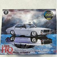DDA 1/24 HQ Holden Slammed Custom 4 Door Monaro - Sealed Body Opening Bonnet w/Engine Plastic Model Kit
