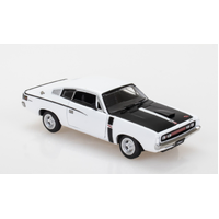 DDA 1/32 White E38 Charger Diecast