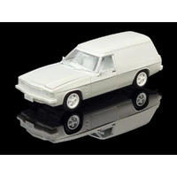 DDA 1/24 1975 HJ Holden Sandman Panelvan Sealed Body Opening Bonnet with Engine Plastic Model Kit