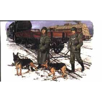 Dragon 1/35 German Feldgendarmerie w/Dogs Plastic Model Kit DR6098