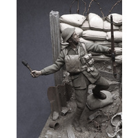 Firestorm 1/35 WWI British Soldier Throwing Grenade