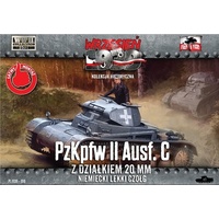 First To Fight 1/72 Pz.Kpfw. II Ausf.C w/20mm gun Plastic Model Kit 010