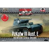 First To Fight 1/72 Pz. Kpfw. III Ausf. E - German medium tank Plastic Model Kit [014]