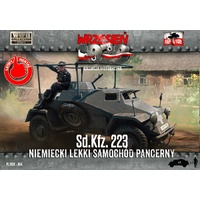 First To Fight 1/72 SdKfz 223 German light armored car Plastic Model Kit [054]