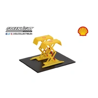 Greenlight 1/64 Shell Oil Automotive Double Scissor Lift Series 1 - Auto Body Shop