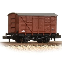 Graham Farish N BR 10T Meat Van BR Bauxite (Early)