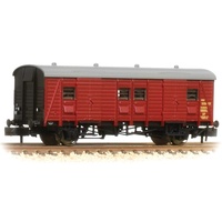 Graham Farish N SR PMV Parcels & Miscellaneous Van BR Crimson