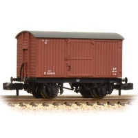 Graham Farish N LNER 12T Ventilated Van Planked Ends BR Bauxite (Early)