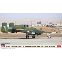 Hasegawa 1/72 A-10C Thunderbolt II "Demonstration Team Vietnam Scheme" Plastic Model Kit