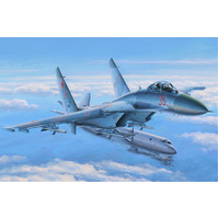 HobbyBoss 1/48 Su-27 Flanker Early Plastic Model Kit [81712]