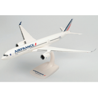 Herpa 1/200 Air France Airbus A350-900 - 2021 livery Snap-Fit Plane