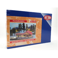 Heljan HO Suburban Station Kit