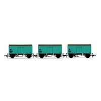 Hornby OO 12T Fish Van, Three Pack, BR - Era 6