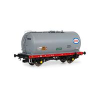 Hornby OO BR, TTA Tanker Wagon, Esso 56046 - Era 8