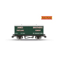 HORNBY OO RAILROAD JAMES BROTHERS CLOSED VAN