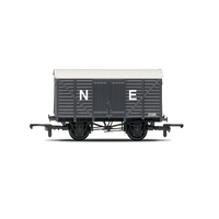 Hornby OO RailRoad Box Van - SWB