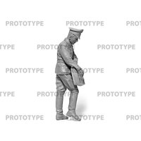 ICM 1/24 WWII German Staff Personnel Plastic Model Kit