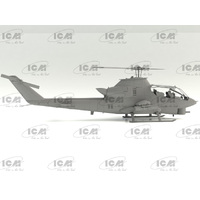 ICM Models 1/32 AH-1G with Vietnam War US Helicopter Pilots Plastic Model Kit