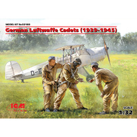 ICM 1/32 German Luftwaffe Cadets (1939-1945) (3 figures) 32103 Plastic Model Kit