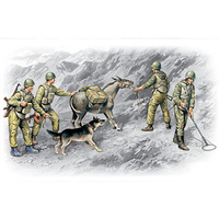 ICM 1/35 Soviet Sappers (1979-1988) 35031 Plastic Model Kit