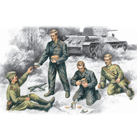 ICM 1/35 Soviet Tank Crew (1943-1945) 35351 Plastic Model Kit