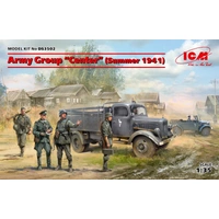 ICM 1/35 Army Group "Center" (Summer 1941) Plastic Model Kit Diorama Set
