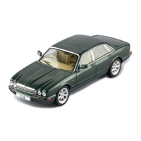 IXO Models 1/43 Jaguar XJ8 (X308) 1998 Green