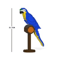 Jekca Blue-and-Gold Macaw 01S