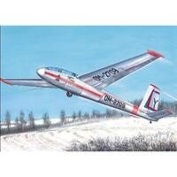 Kovozavody KPM0157 1/72 Let L-13 Blanik Plastic Model Kit
