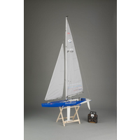 helion aura 650 sailboat