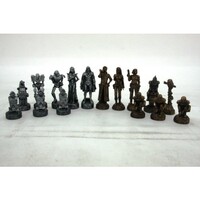 Dal Rossi Mad Max Robot Polyresin Chess Pieces