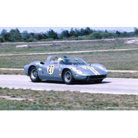 Looksmart 1/43 Ferrari 330P - #27, Charlie Kolb - John Fulp - Sebring 12H 1965 Diecast Car