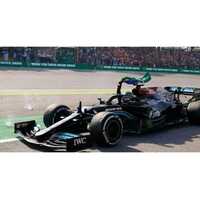 Minichamps 1/18 Mercedes-AMG Petronas Formula One Team W12 E Performance - Hamilton - 1st Brazilian GP 2021 w/Flag