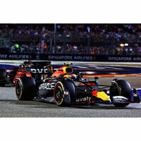 Minichamps 1/18 Oracle Red Bull Racing RB18 - Sergio Perez - Winner Singapore GP 2022